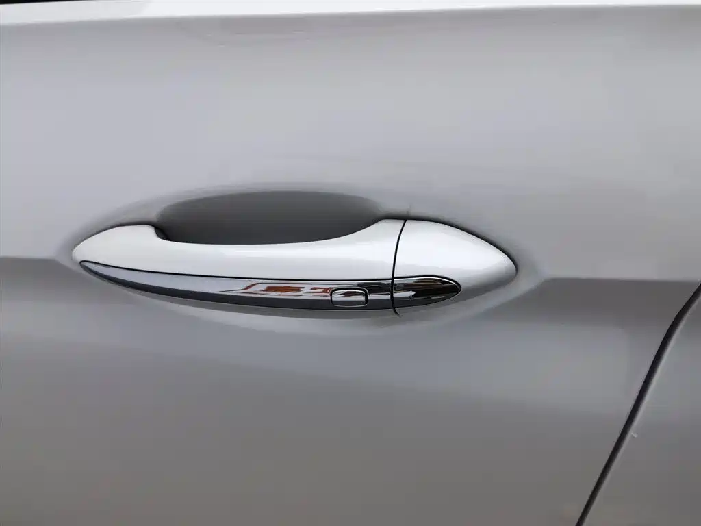 Buick Regal 2023 — фото 18