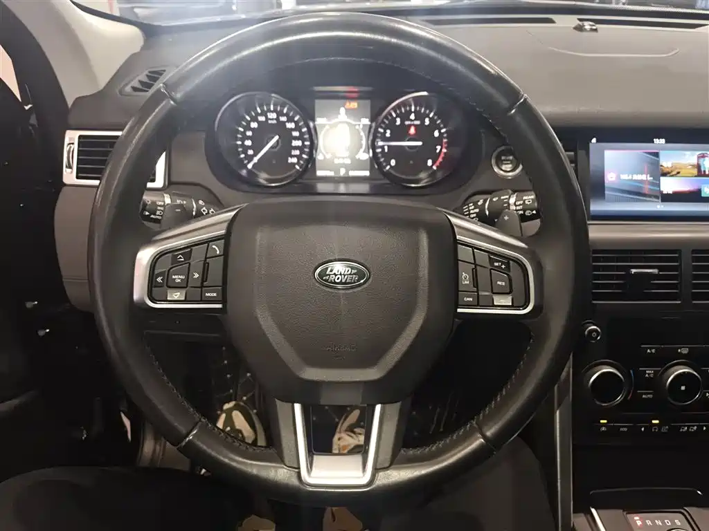 Land Rover Discovery Sport 2017 — фото 4