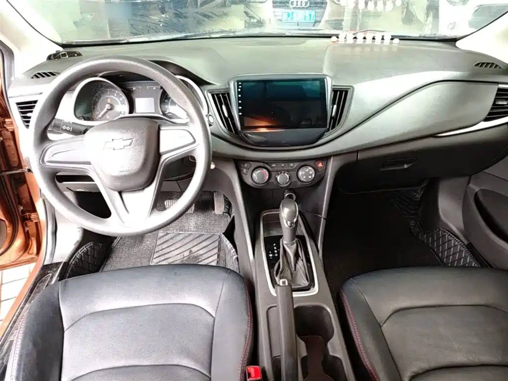 Chevrolet Cavalier 2018 — фото 10