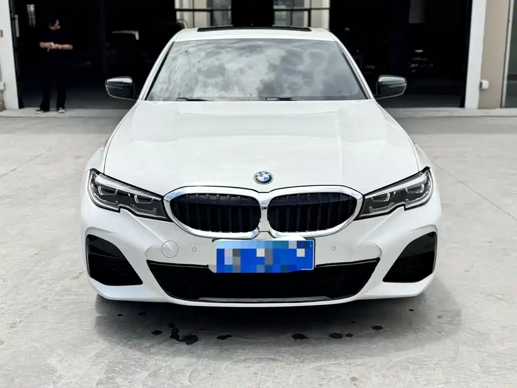 BMW 3 Series 2022 — фото 9