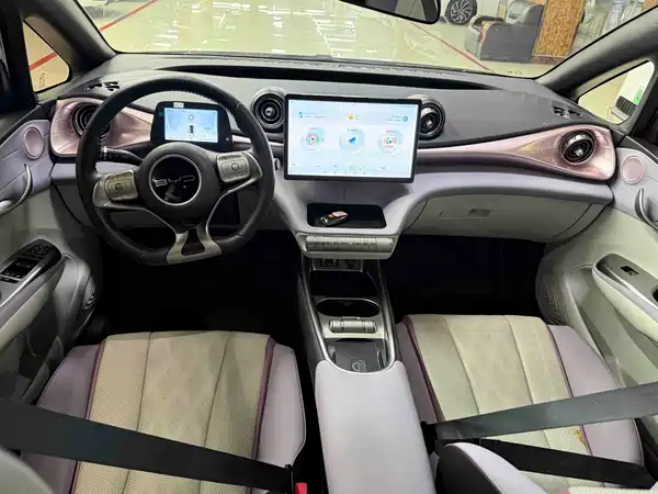 BYD Dolphin 2023
