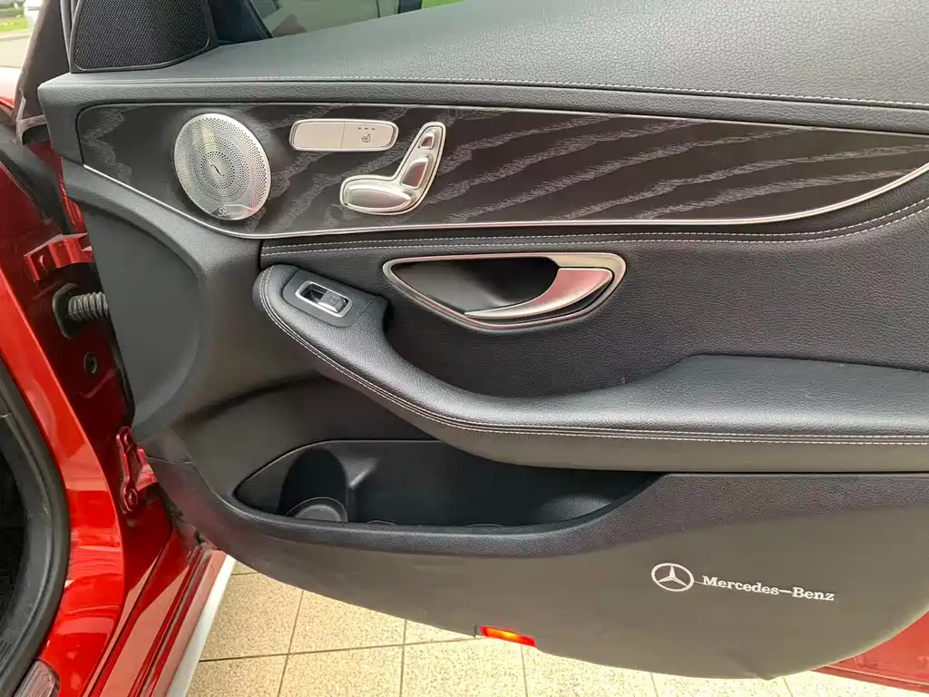 Mercedes-Benz C-Class 2018 — фото 19