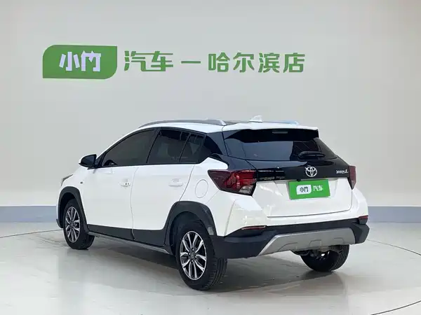 Toyota Yaris L 2022