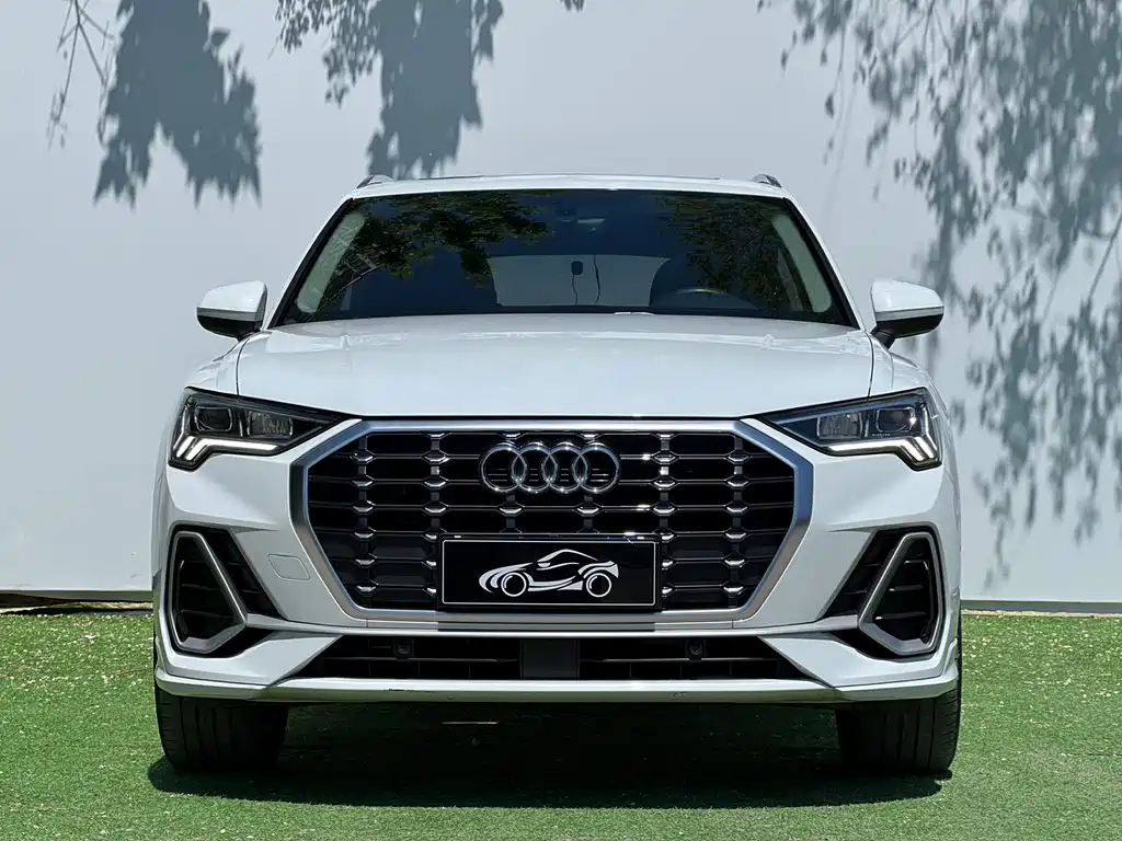 Audi Q3 2022 — фото 2
