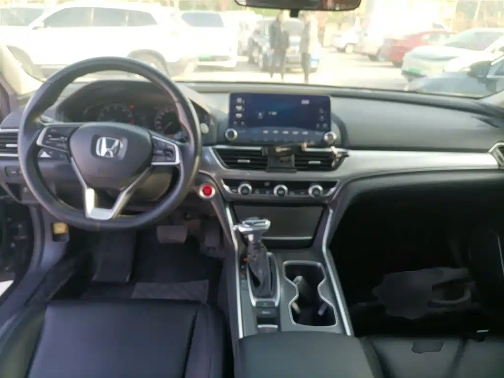 Honda Accord 2021 — фото 10