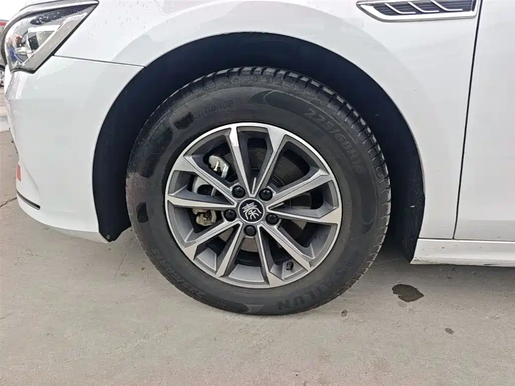 BYD Qin PLUS 2025 — фото 23