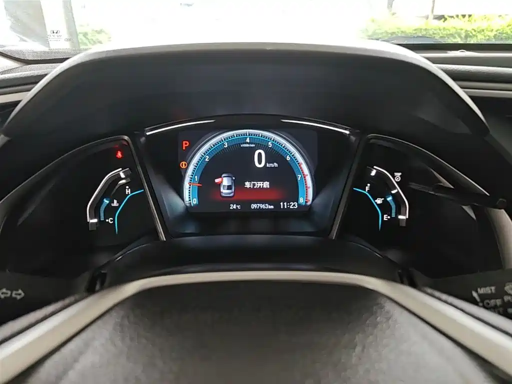 Honda Civic 2017 — фото 12