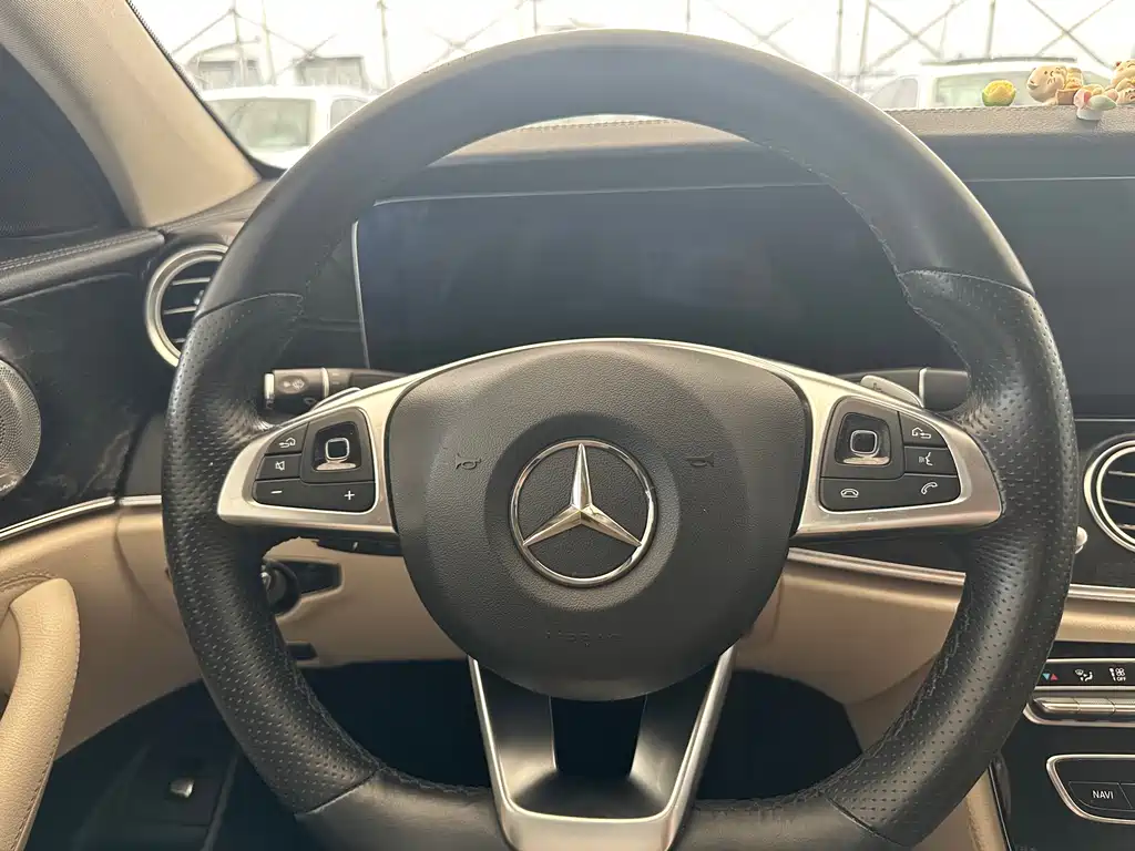 Mercedes-Benz E-Class 2017 — фото 28