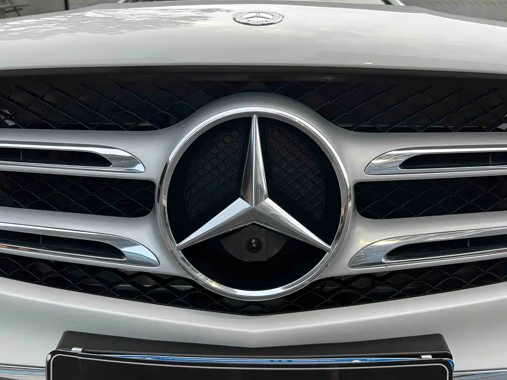 Mercedes-Benz GLC 2017 — фото 29