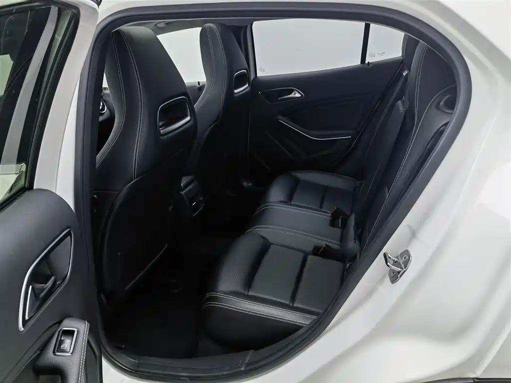 Mercedes-Benz GLA 2019 — фото 15