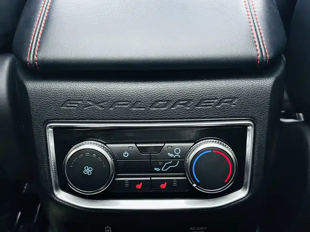 Ford Explorer 2021 — фото 19