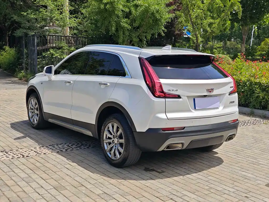 Cadillac XT4 2020 — фото 9