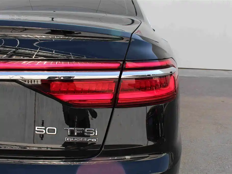 Audi A8 2020 — фото 12