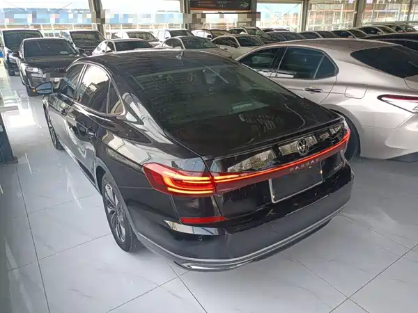 Volkswagen Passat 2022