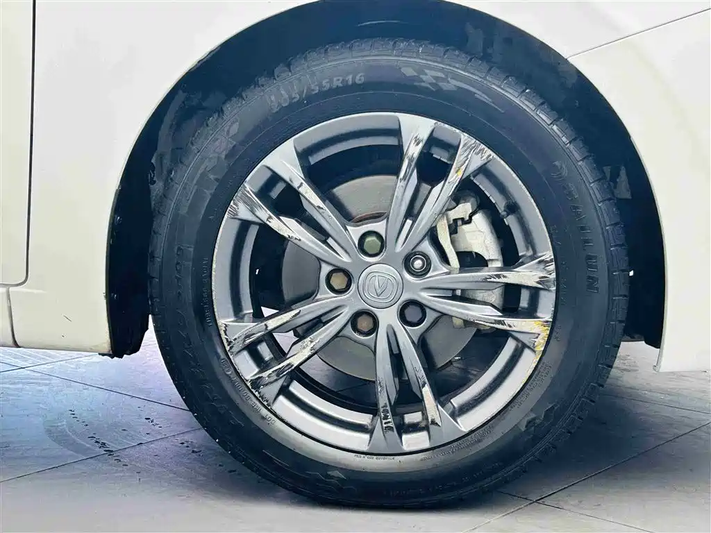 Changan Eado DT 2020 — фото 10