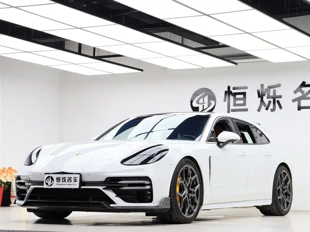 Porsche Panamera 2018 — фото 35