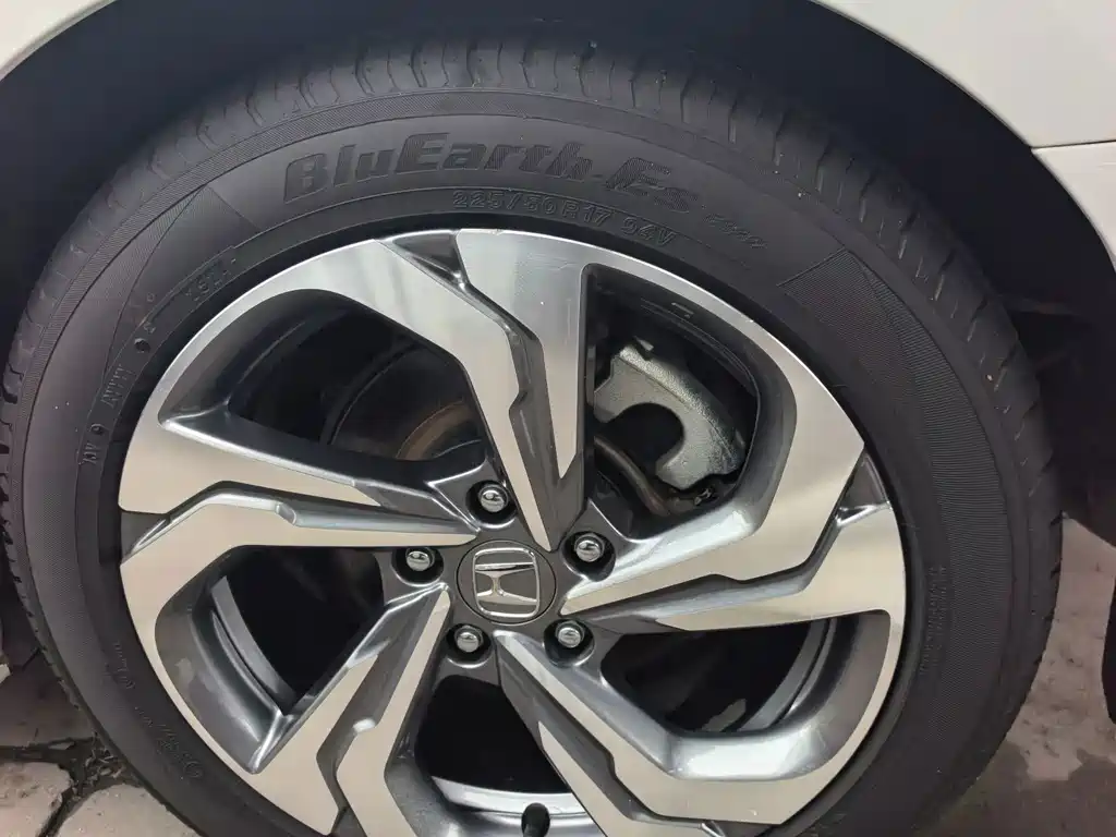 Honda Accord 2018 — фото 16