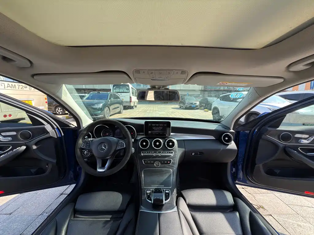 Mercedes-Benz C-Class 2018 — фото 6