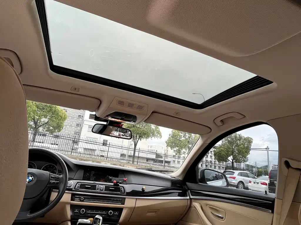 BMW 5 Series 2013 — фото 21