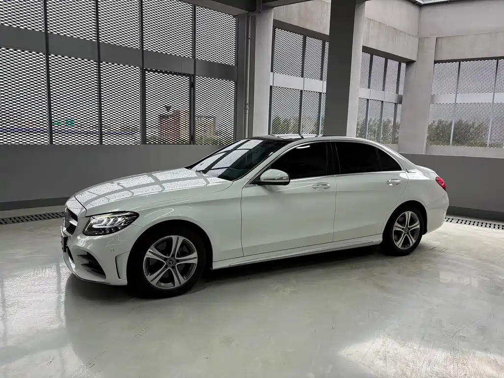 Mercedes-Benz C-Class 2019 — фото 1