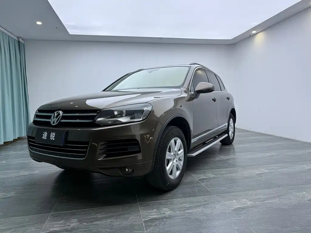 Volkswagen Touareg 2014 — фото 1