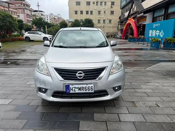 Nissan Sunny 2013
