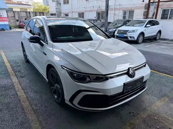Volkswagen Golf 2023