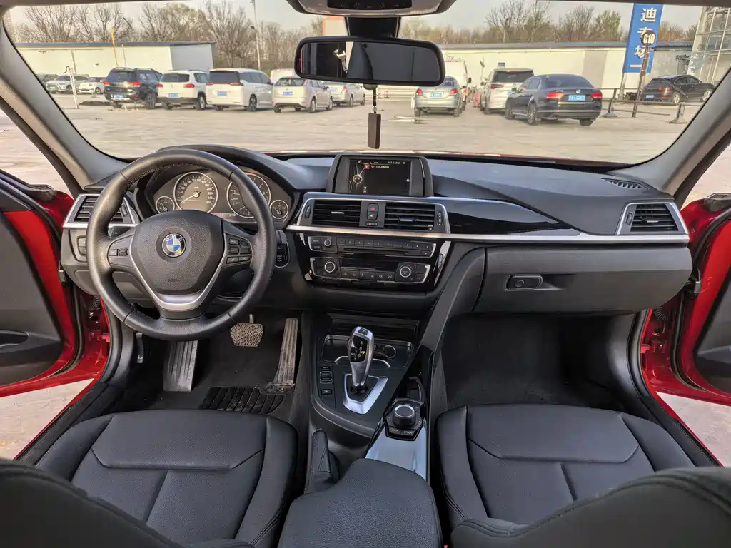 BMW 3 Series 2017 — фото 9