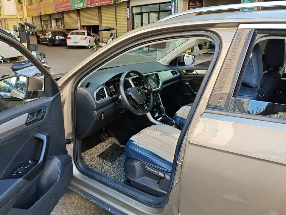 Volkswagen T-Roc 2021