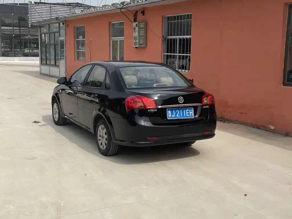 Buick Excelle 2013