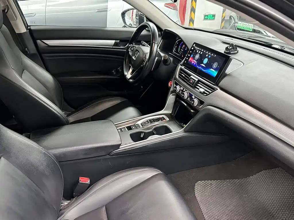 Honda Accord 2023 — фото 15