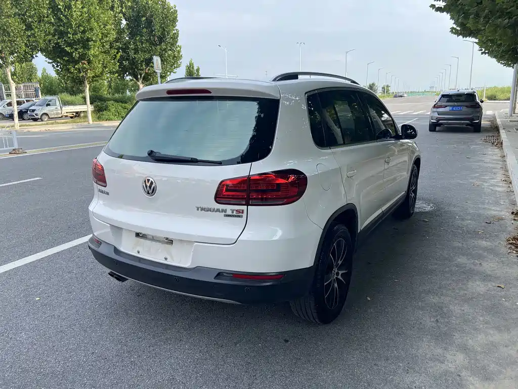 Volkswagen Tiguan 2015 — фото 7