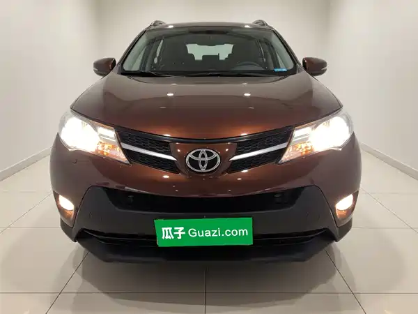 Toyota RAV4 2015