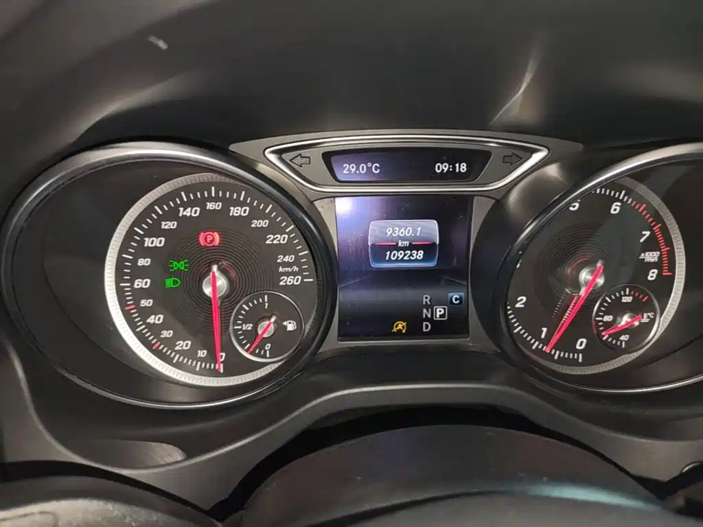 Mercedes-Benz GLA 2018 — фото 12