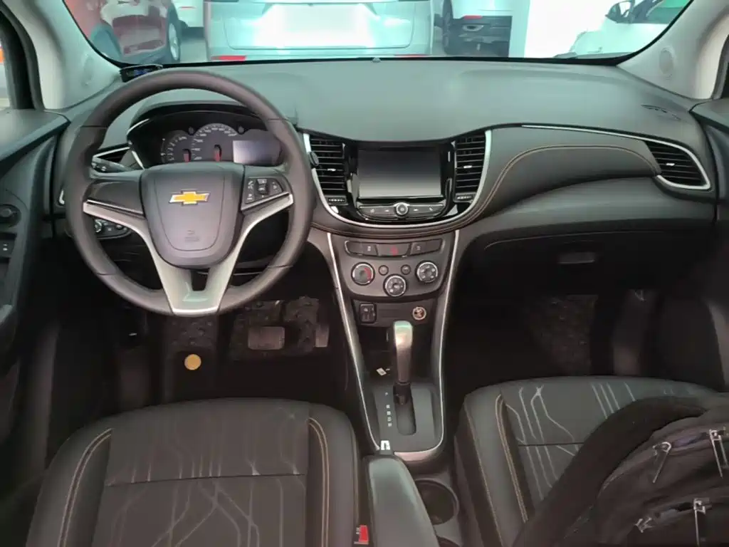 Chevrolet Trax 2017 — фото 10