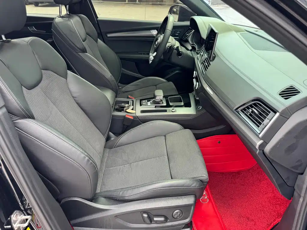 Audi Q5L Sportback 2022 — фото 18