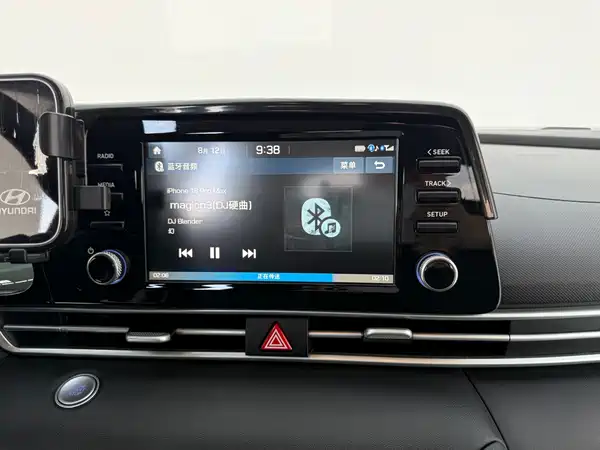 Hyundai Elantra 2024