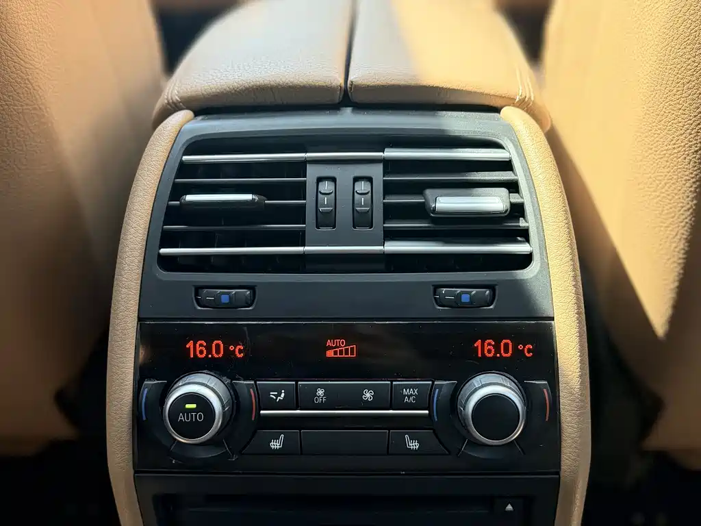 BMW 7 Series 2013 — фото 20