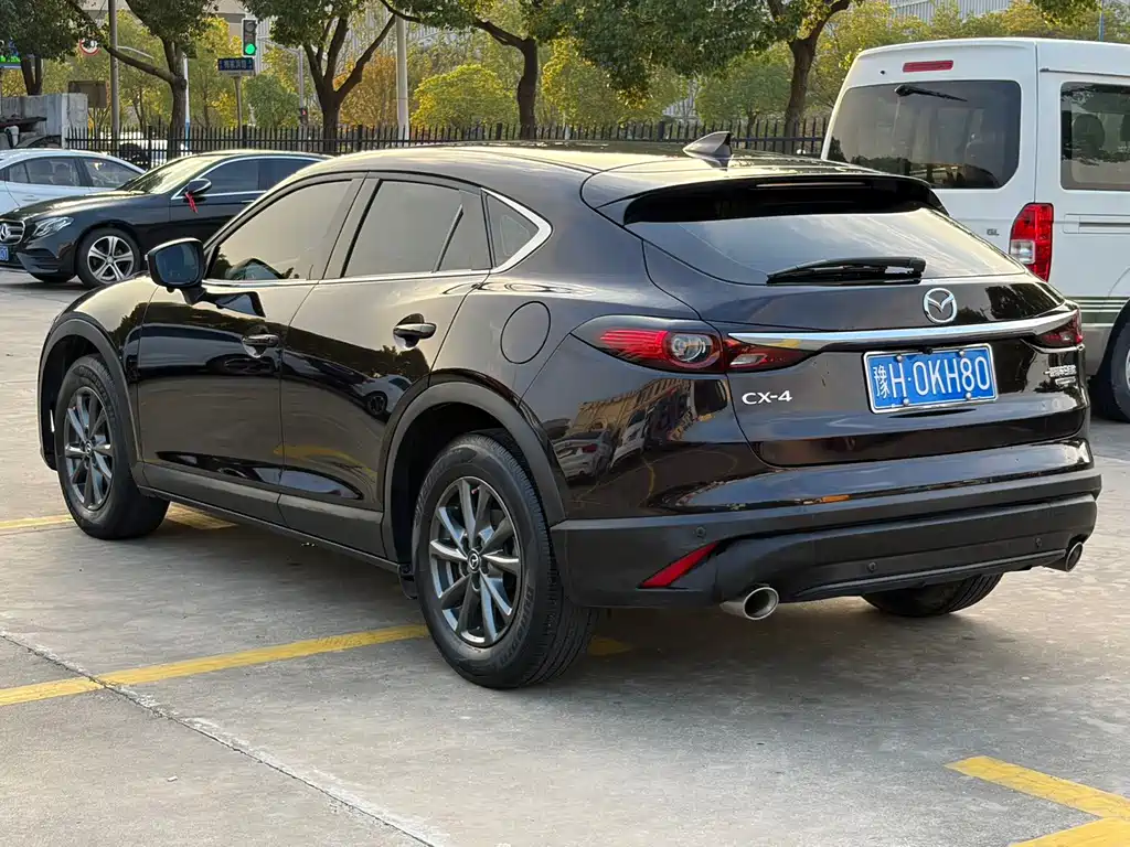 Mazda CX-4 2021