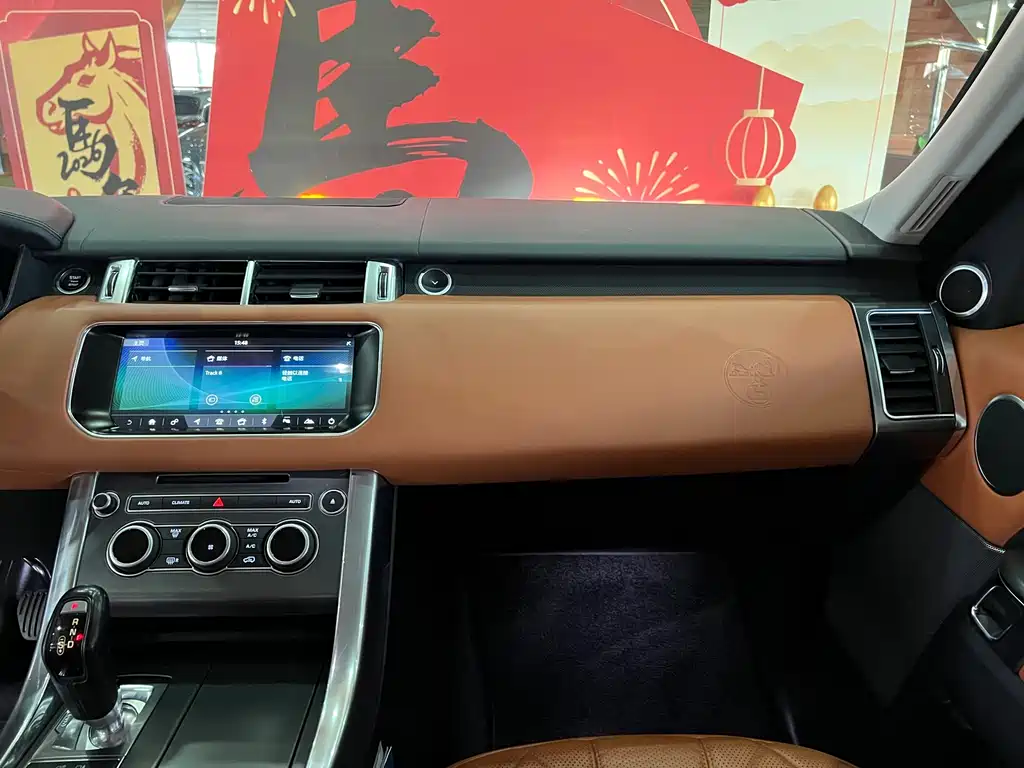 Land Rover Sport 2018 — фото 11