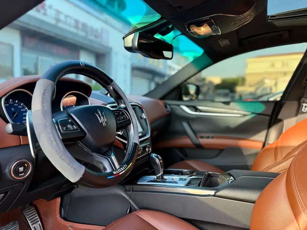 Maserati Ghibli 2016 — фото 16