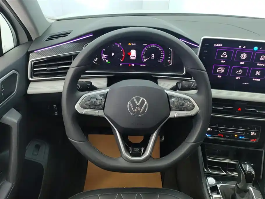 Volkswagen Tiguan L 2024 — фото 15