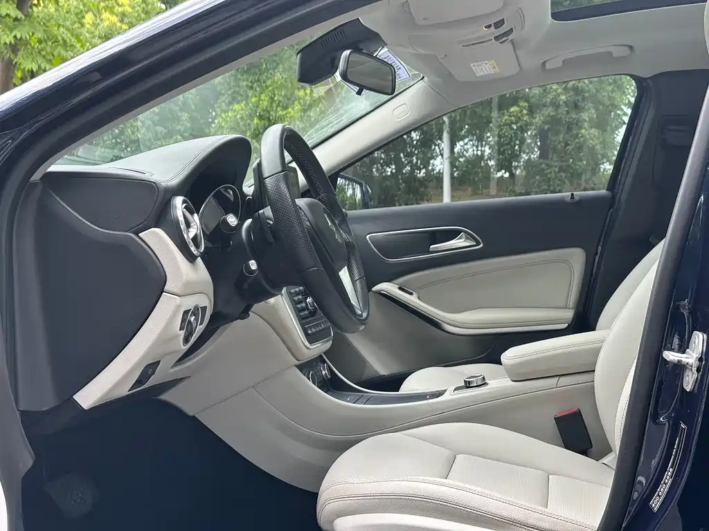 Mercedes-Benz GLA 2016