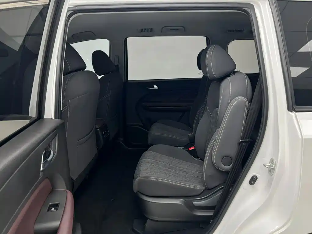 GAC Trumpchi M6 2022 — фото 13