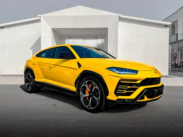 Lamborghini Urus 2021