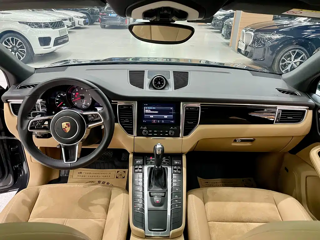 Porsche Macan 2018 — фото 13