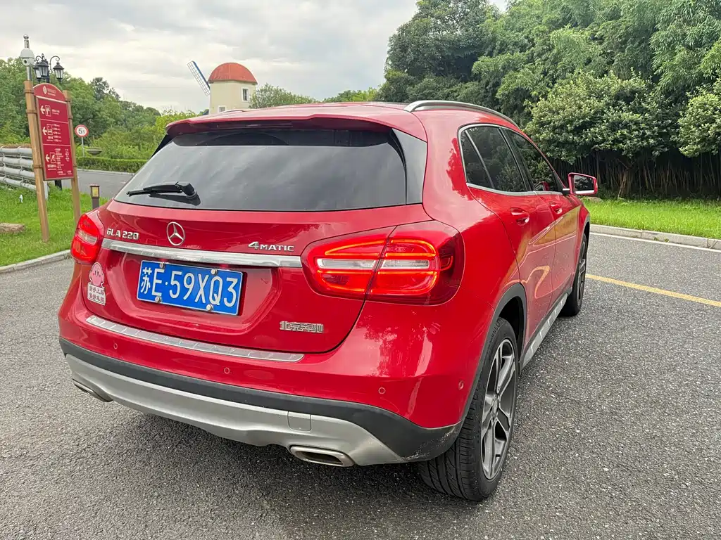 Mercedes-Benz GLA 2016