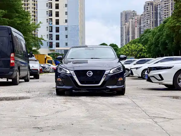 Nissan Teana 2022
