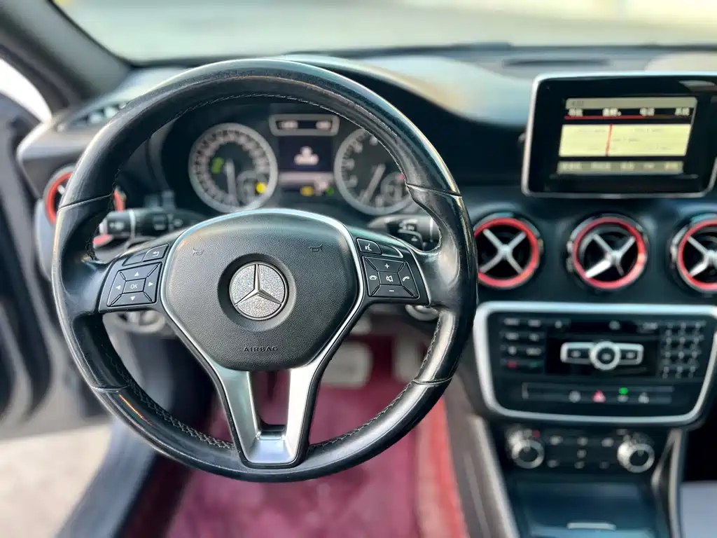 Mercedes-Benz A-Class 2013