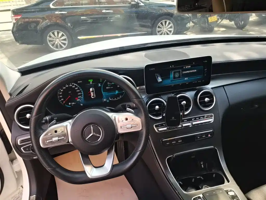 Mercedes-Benz C-Class 2020 — фото 13